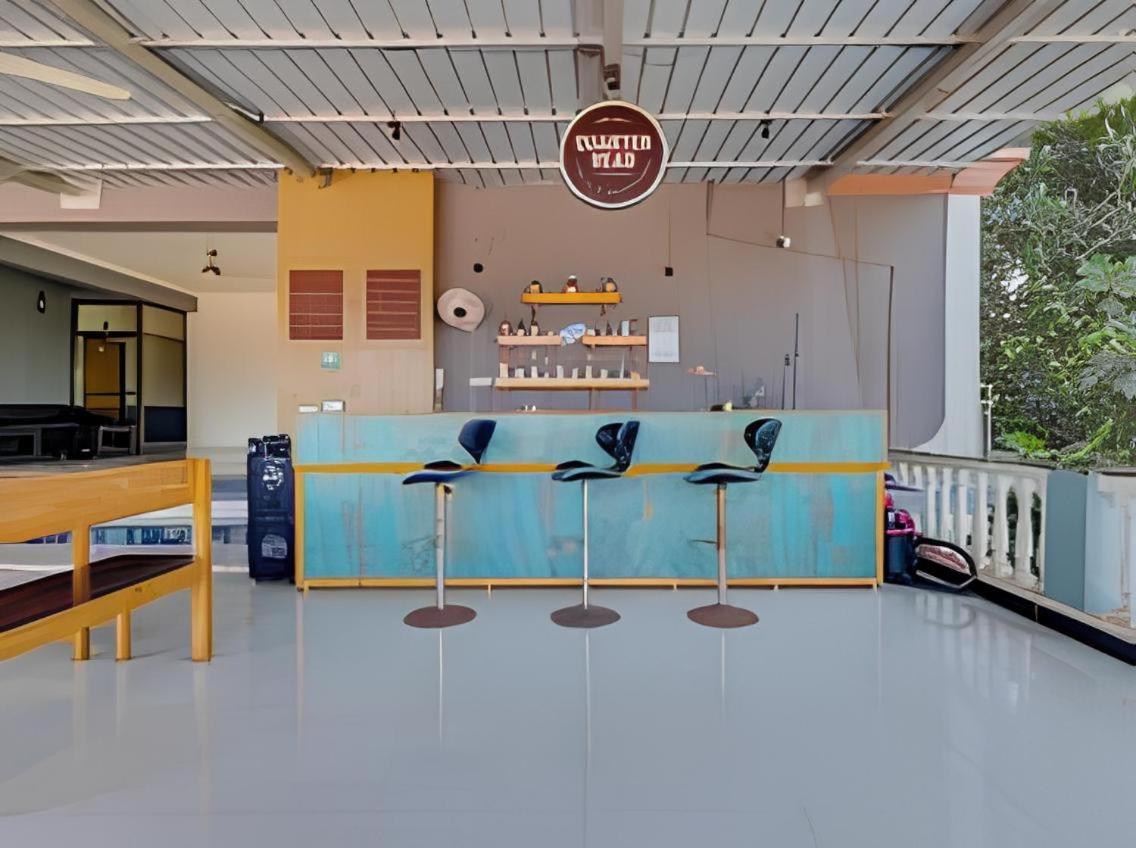 Hotel 7 Seas Вагатор Экстерьер фото